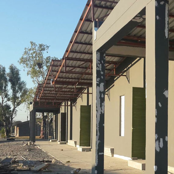 tuingevel in aanbouw school Namibië
